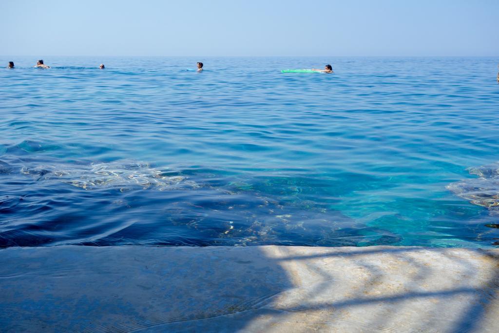 Nautilus Apartments Добра вода Екстериор снимка