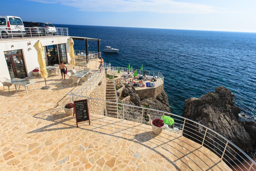 Nautilus Apartments Добра вода Екстериор снимка
